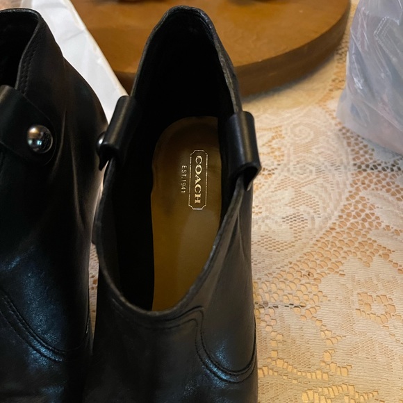 COACH BLACK size 10 with box Aliza booties - Picture 7 of 8